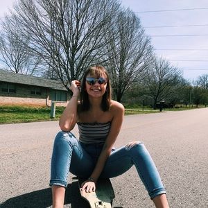 Meet your Posher, Ashley